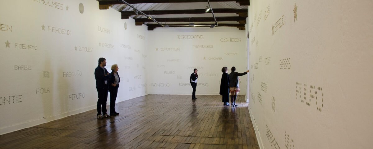 <span class="numbwork">2466</span > <span class="bullwork">•</span > El camino corto - Image 2