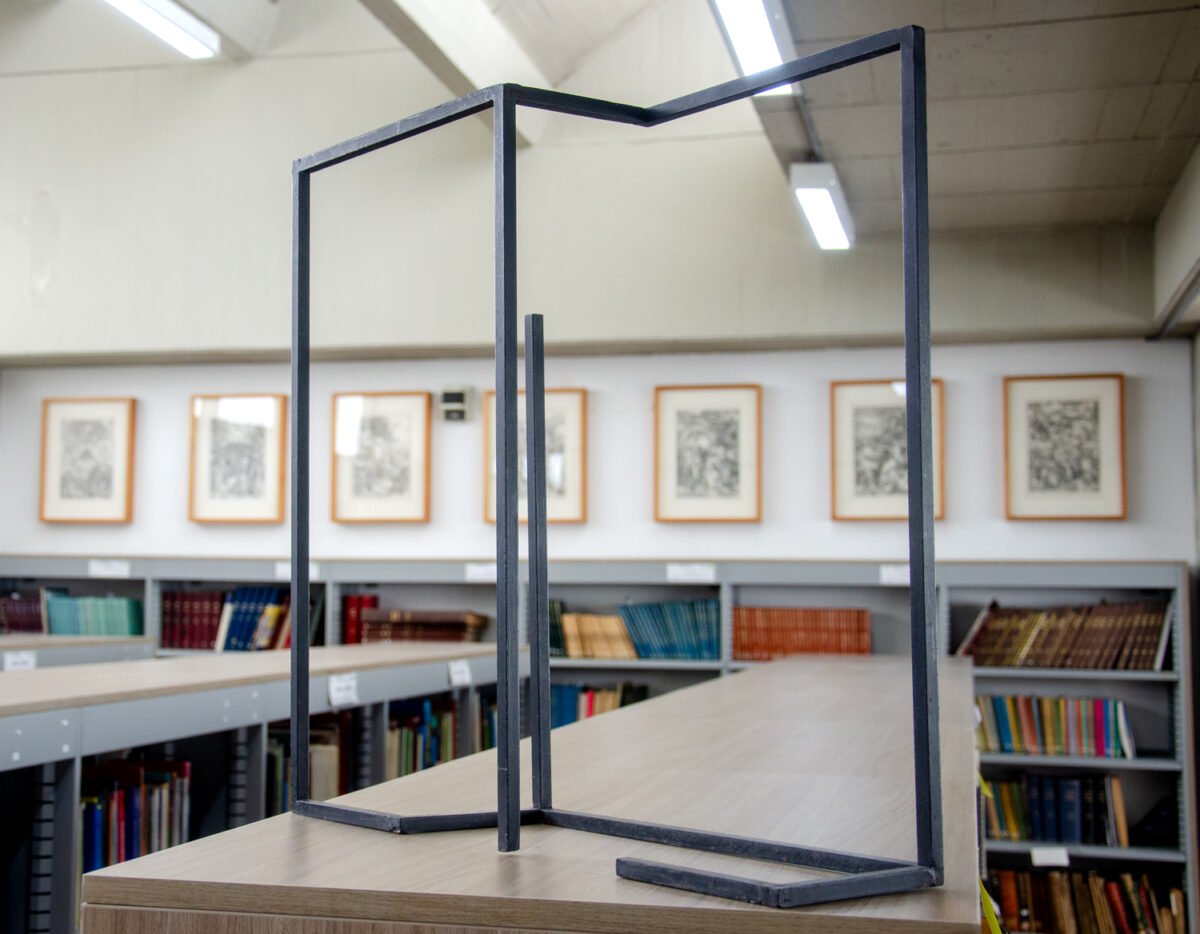<span class="numbwork">2388</span > <span class="bullwork">•</span > Ventana (maqueta)