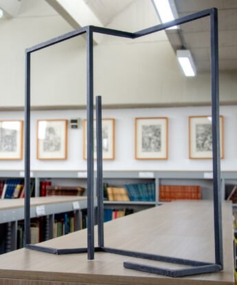 <span class="numbwork">2388</span > <span class="bullwork">•</span > Ventana (maqueta)