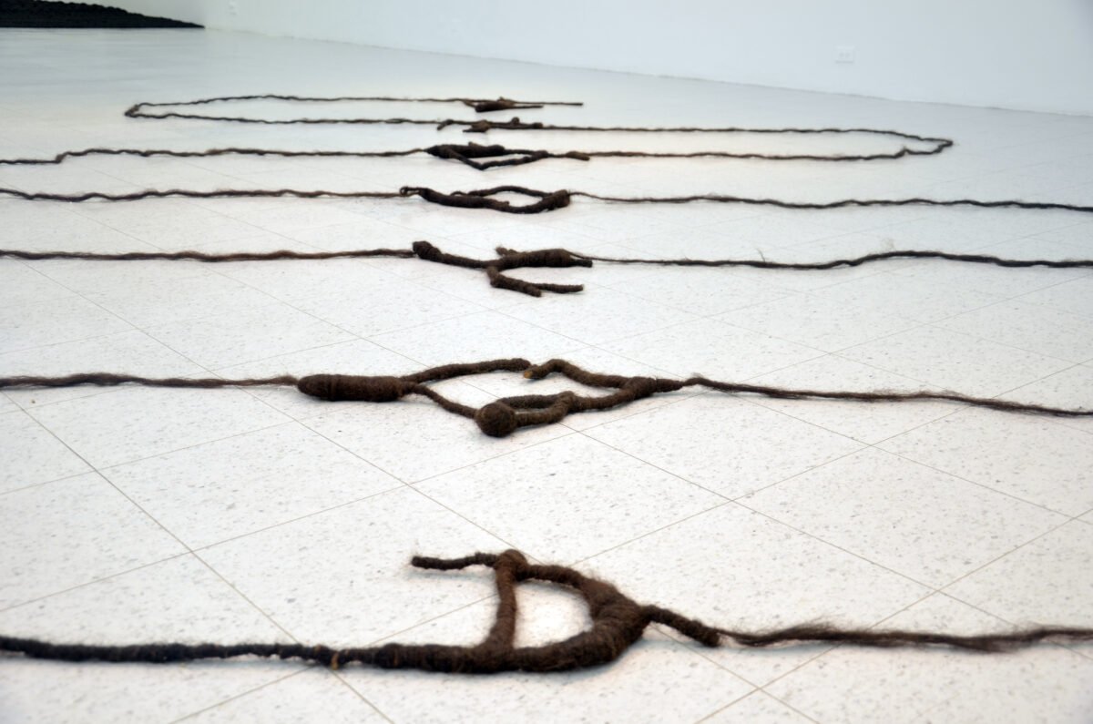<span class="numbwork">2405</span > <span class="bullwork">•</span > Sin título (7 objetos)
