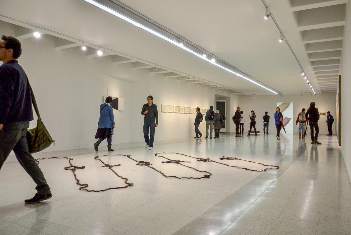 <span class="numbwork">2405</span > <span class="bullwork">•</span > Sin título (7 objetos) - Image 2