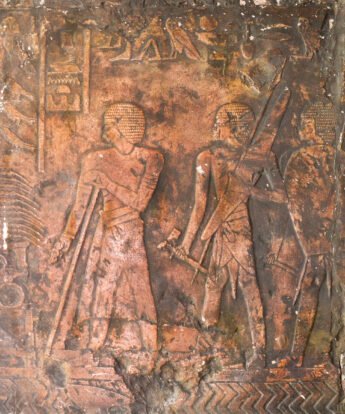 <span class="numbwork">1707</span > <span class="bullwork">•</span > Tuty y soldados de Hatshepsut