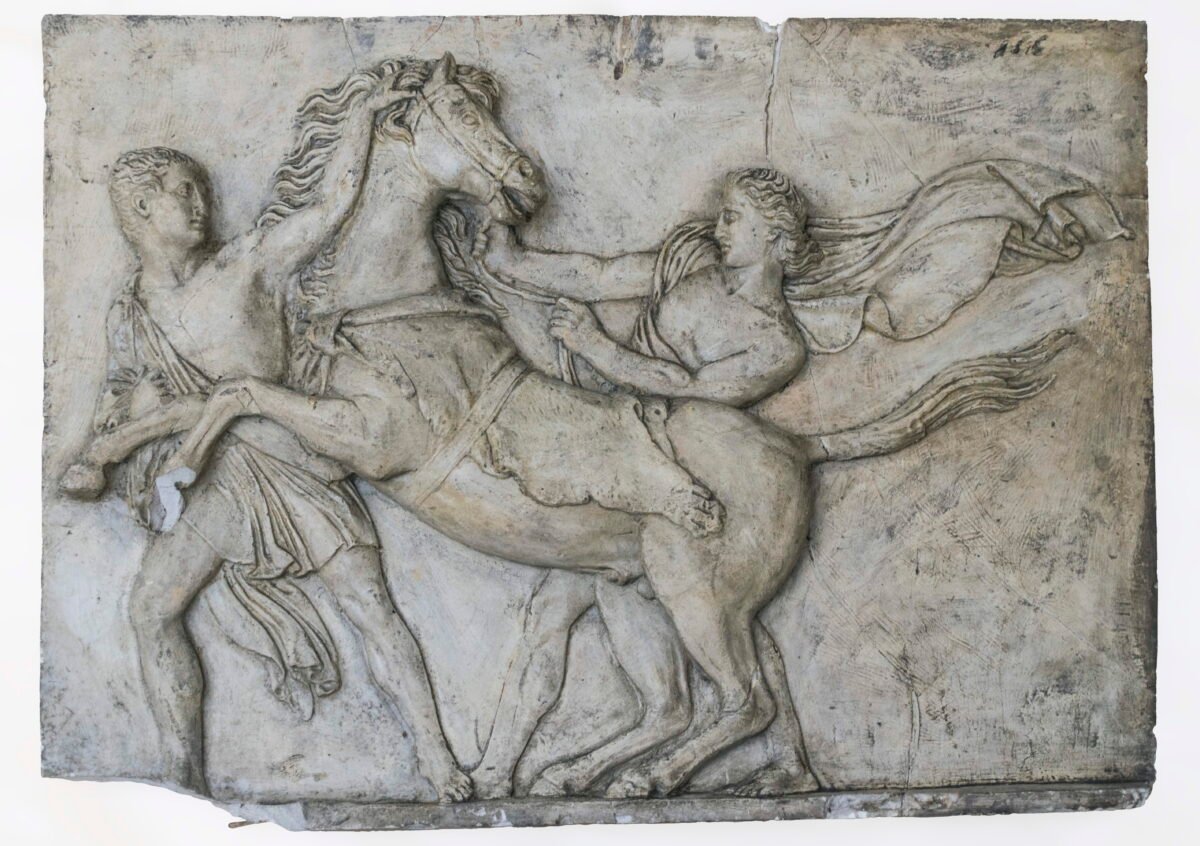 <span class="numbwork">1743</span > <span class="bullwork">•</span > Dos hombres amansando un caballo - Image 2