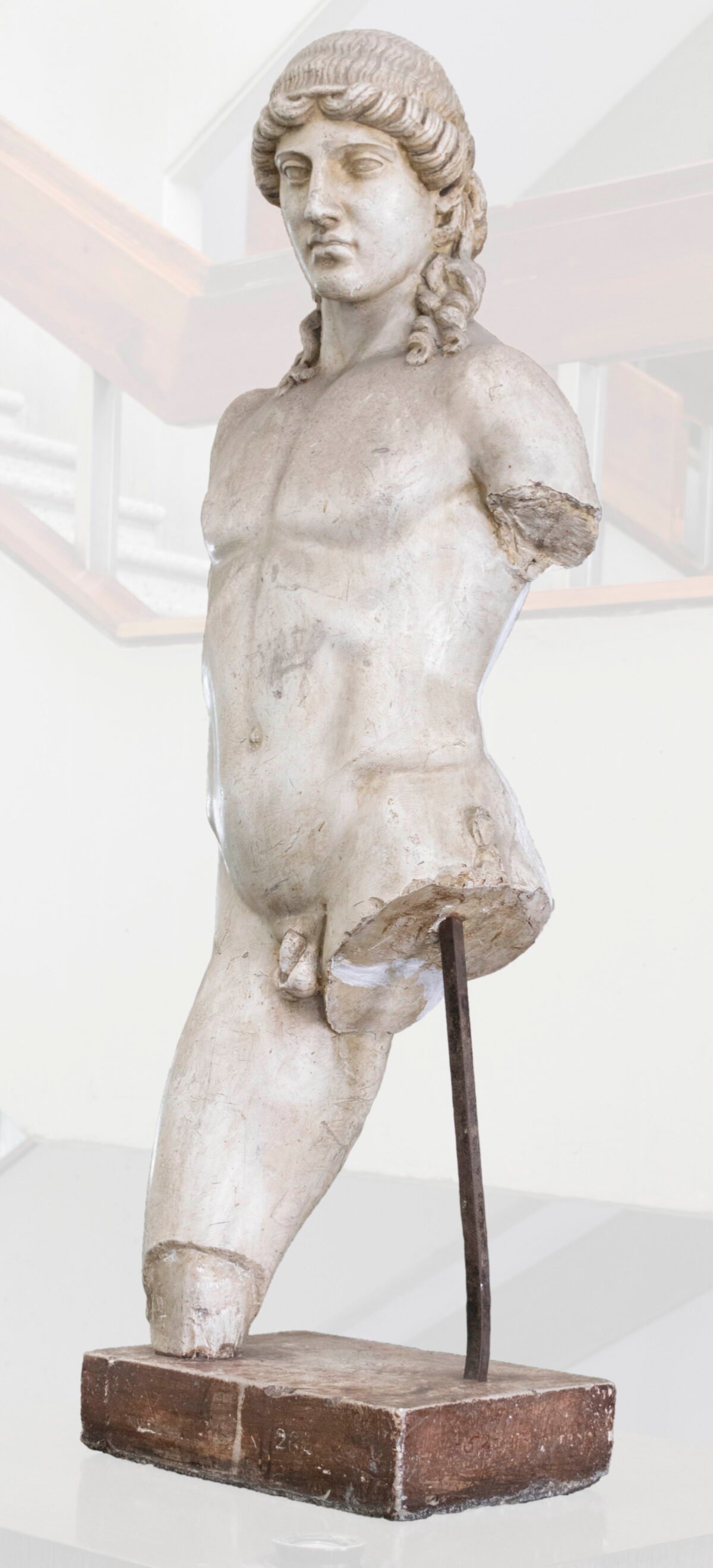 <span class="numbwork">1766</span > <span class="bullwork">•</span > Apolo - Image 3