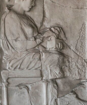 <span class="numbwork">1767</span > <span class="bullwork">•</span > Mujer contemplando por última vez sus joyas