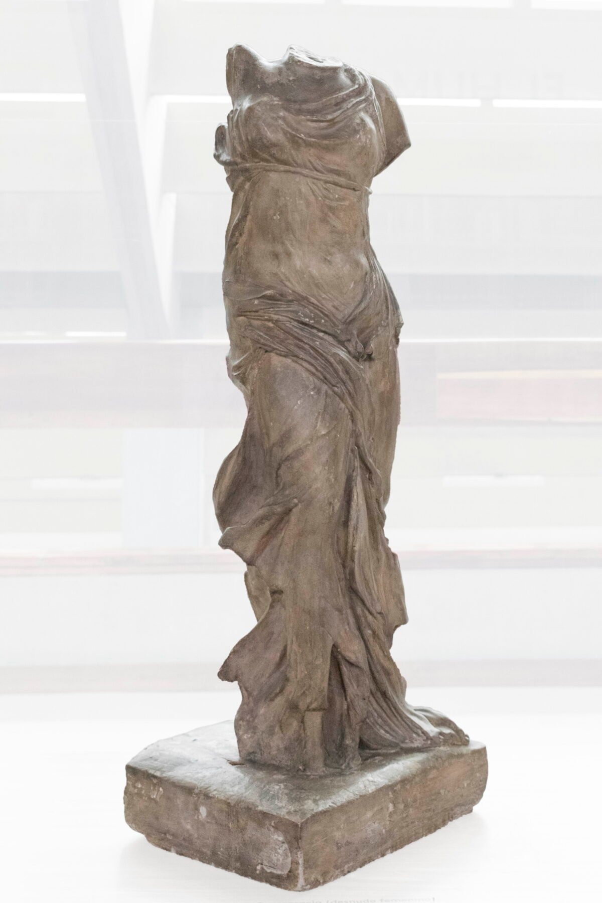 <span class="numbwork">1781</span > <span class="bullwork">•</span > Desnudo femenino (Victoria de Samotracia) - Image 2