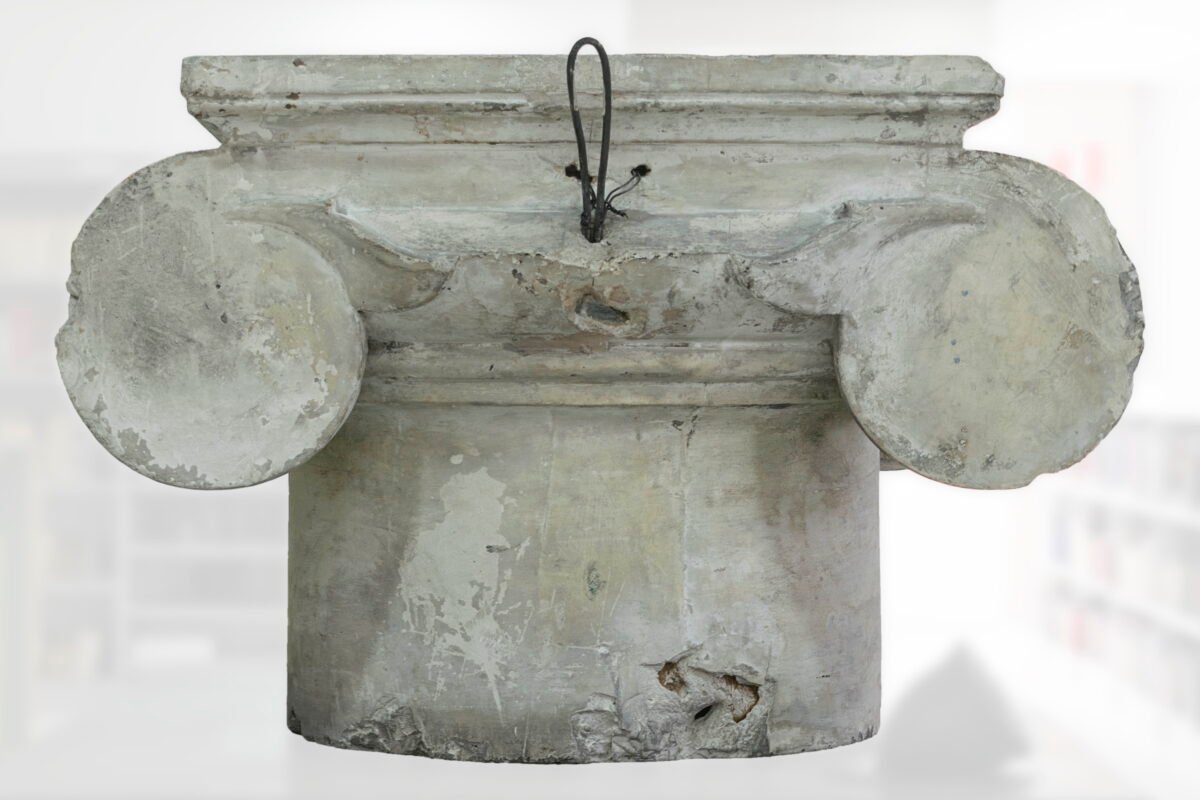 <span class="numbwork">1793</span > <span class="bullwork">•</span > Elemento arquitectónico - Capitel - Image 5
