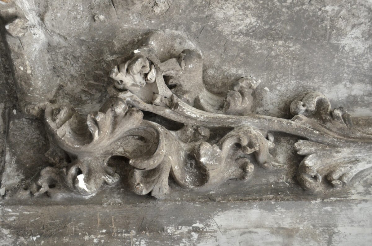 <span class="numbwork">1804</span > <span class="bullwork">•</span > Elemento arquitectónico - Cornisa (1)