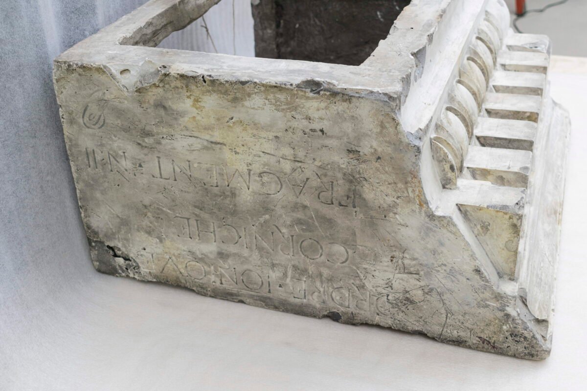 <span class="numbwork">1812</span > <span class="bullwork">•</span > Elemento arquitectónico - Cornisa (2) - Image 4
