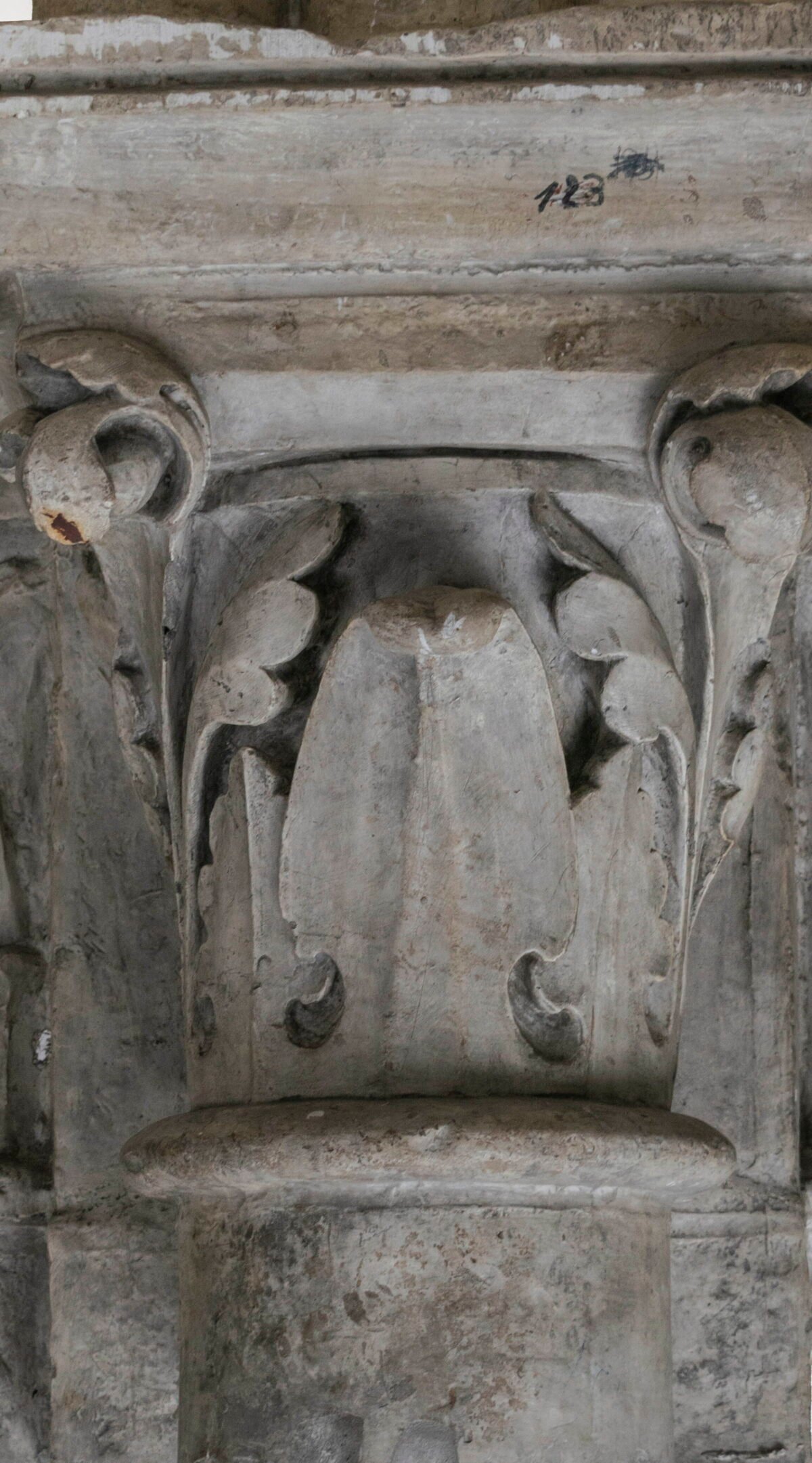 <span class="numbwork">1846</span > <span class="bullwork">•</span > Elemento arquitectónico - Capitel (2)