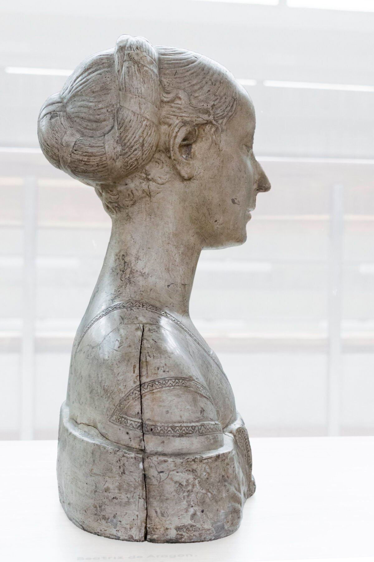 <span class="numbwork">1868</span > <span class="bullwork">•</span > Retrato de Beatriz de Aragón - Image 8